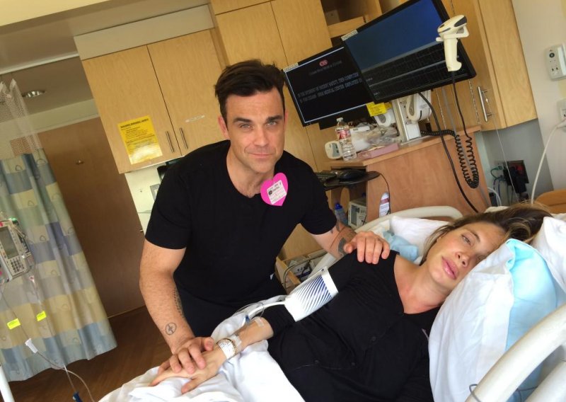 Evo što Robbie Williams izvodi dok mu žena rađa