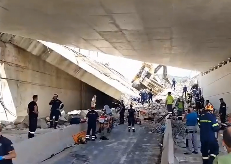 Tragedija u Grčkoj: Urušio se most, jedna osoba poginula