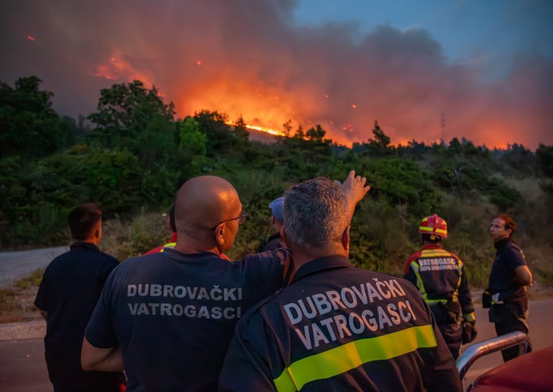 Požar u Župi dubrovačkoj pod kontrolom, ali još nije lokaliziran