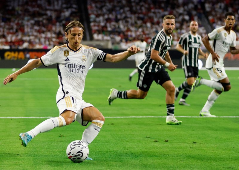Luka Modrić kao kapetan poveo Real do pobjede; fantastični golovi pojačanja 'kraljeva'