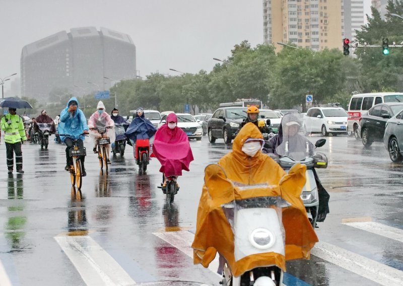 Nakon što je tajfun Doksuri protutnjao Pekingom, stiže još jedan - Khanun