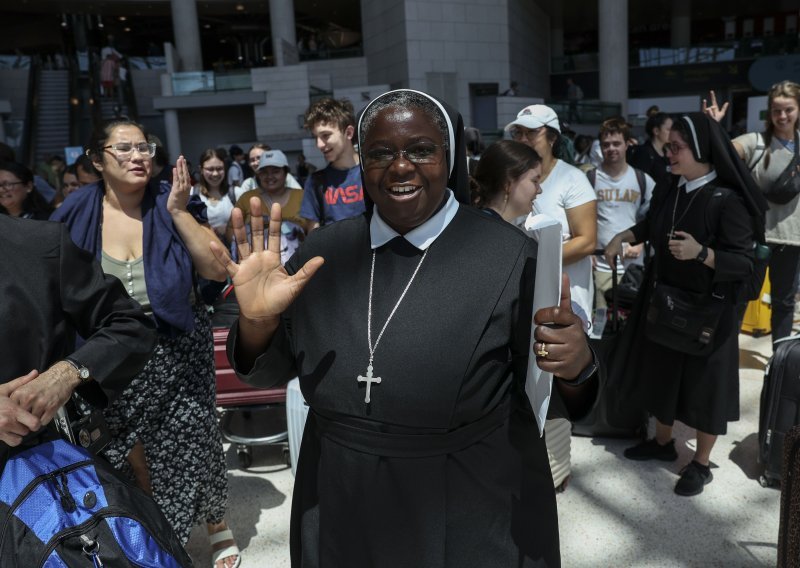 Papa Franjo dolazi na 'katolički Woodstock' u Lisabon, susreće se i sa žrtvama zlostavljanja