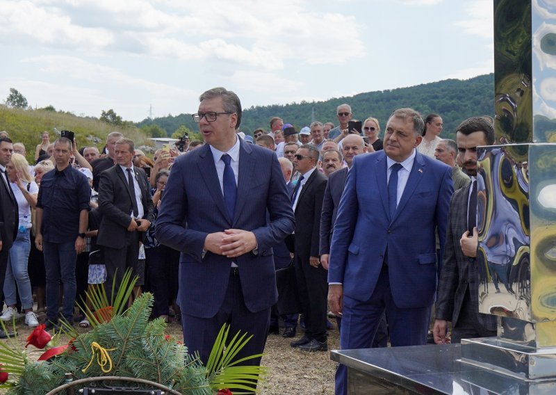 Vučić: Beograd više nikada neće okrenuti leđa Srbima zapadno od Drine
