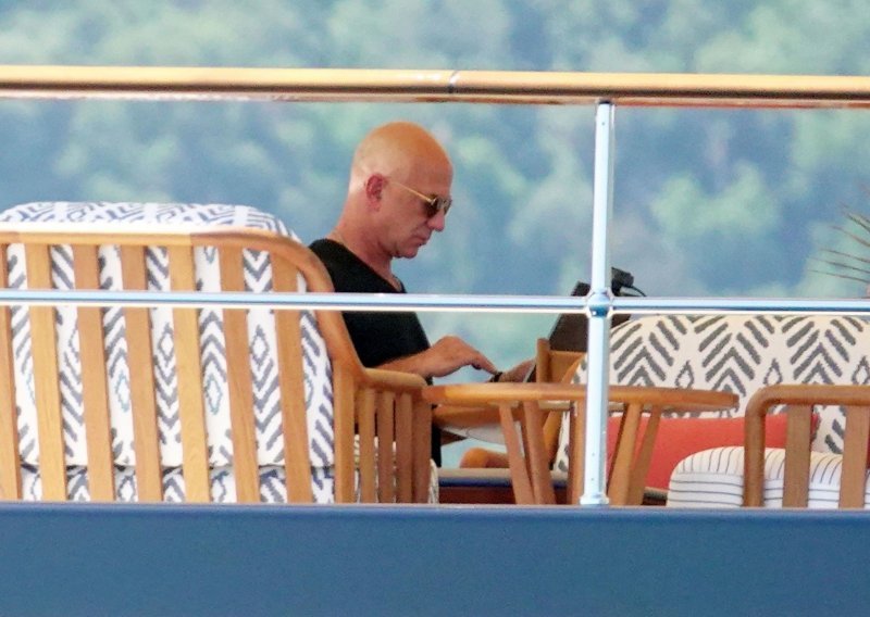 Jeff Bezos u superjahti stigao u Hrvatsku, evo gdje se odmara
