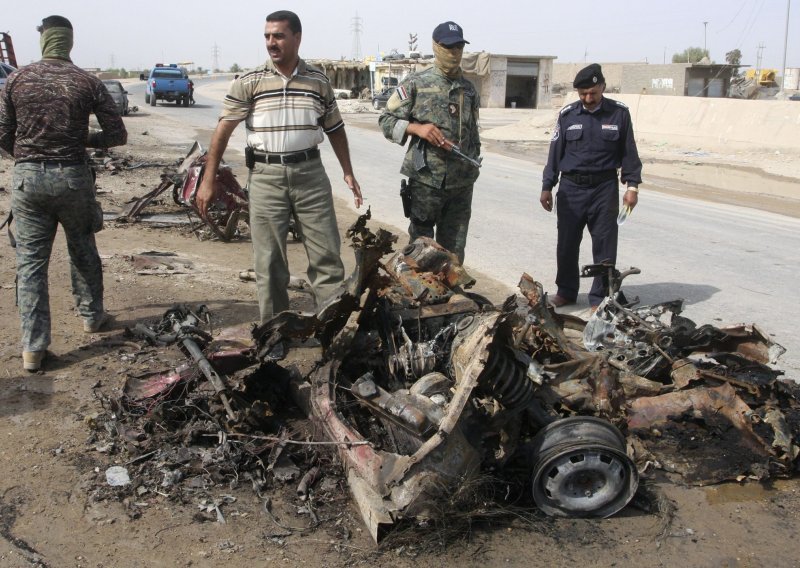 Auto-bomba u Iraku ubila 28 ljudi