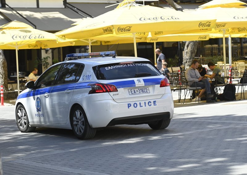 Grčki policajac priznao da su zakazali, navijači su im pobjegli na autocesti