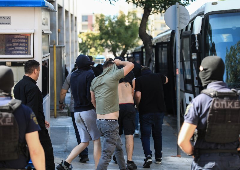 Huligani ostaju u grčkom zatvoru: Evo što im se sve stavlja na teret