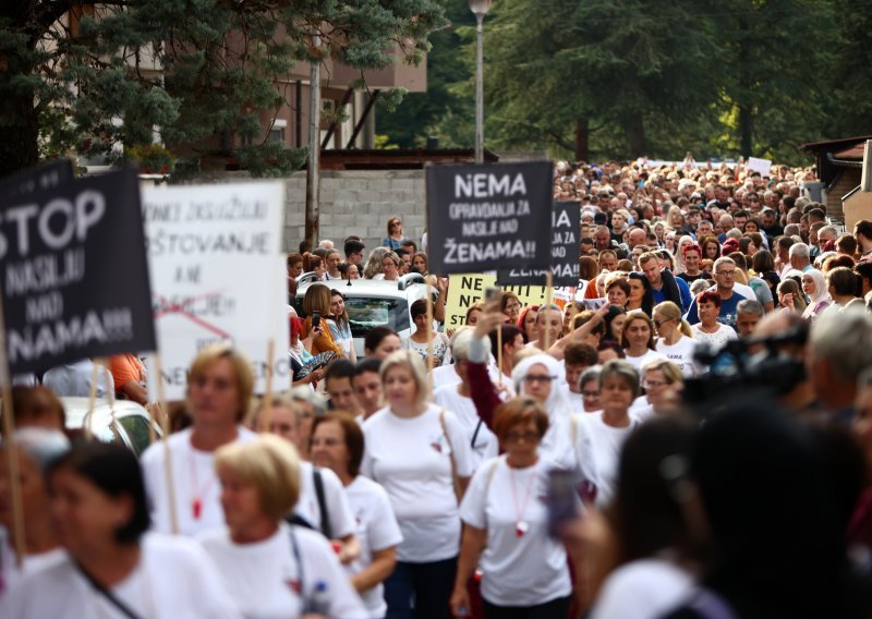 Tisuću ljudi na prosvjedu u Jablanici jer je šef hotela premlatio ženu koja je tražila plaću