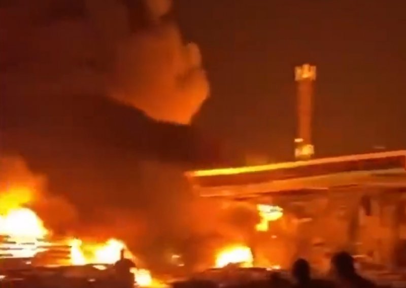 Velika eksplozija i požar na benzinskoj u Rusiji, najmanje 35 mrtvih
