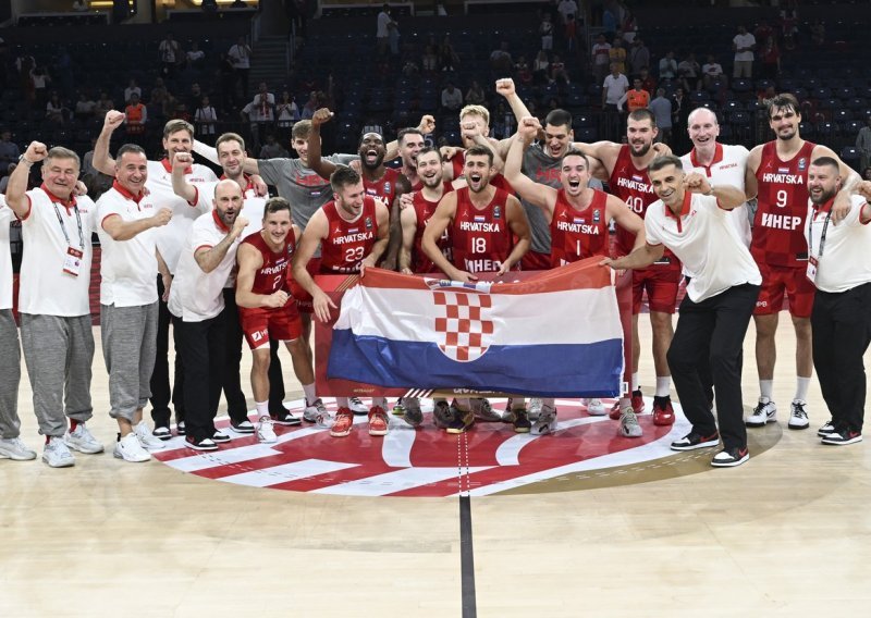 Hrvatska - Turska 84:71, košarka, pretkvalifikacije za Olimpijske igre, 20.8.2023., video sažetak