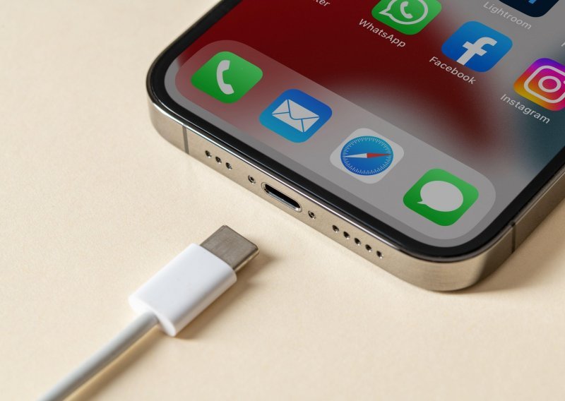 Hoće li iPhone 15 dobiti pletene USB-C kabele u boji?