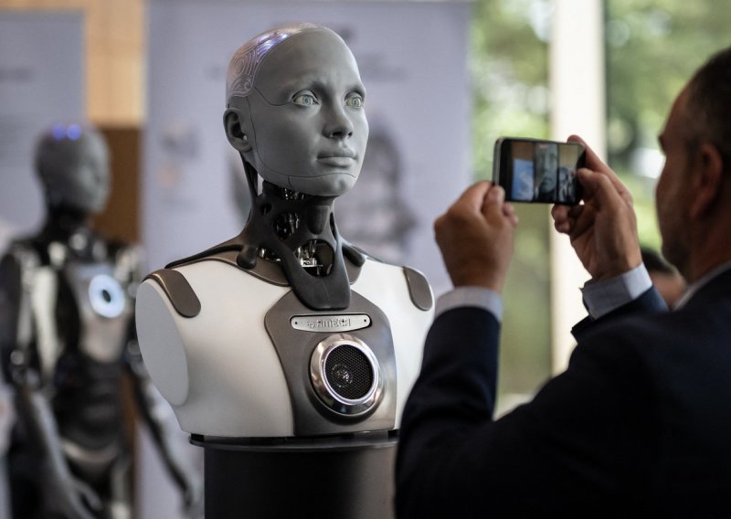 'Najnapredniji humanoidni robot na svijetu' otkrio što misli kako će izgledati život za 100 godina