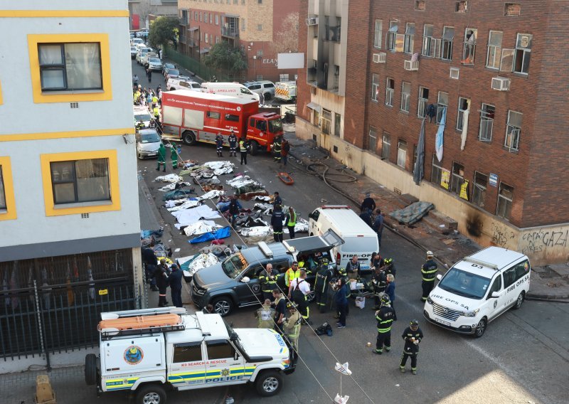 Raste broj žrtava u požaru peterokatnice u Johannesburgu, više ih je od 70
