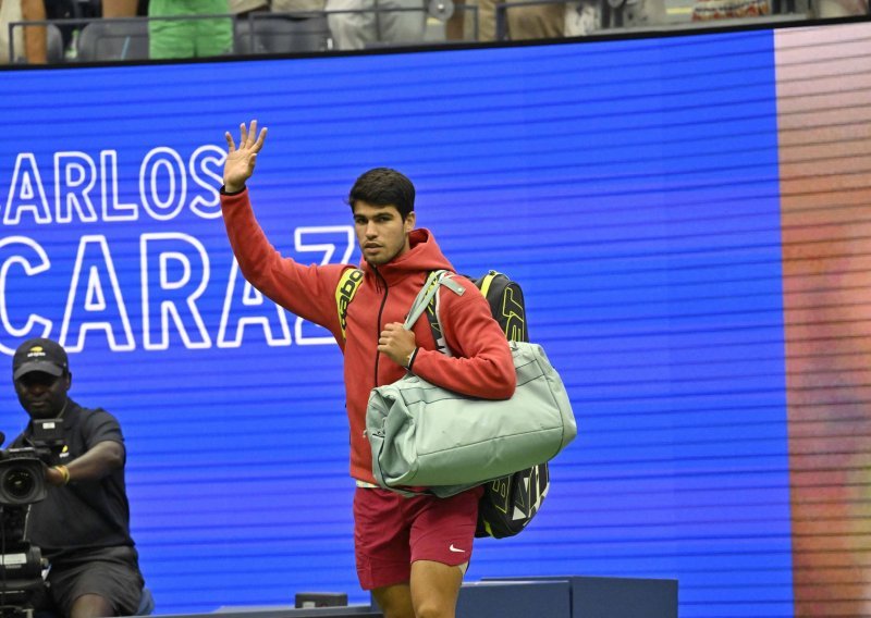 Carlos Alcaraz izborio četvrtfinale za manje od dva sata