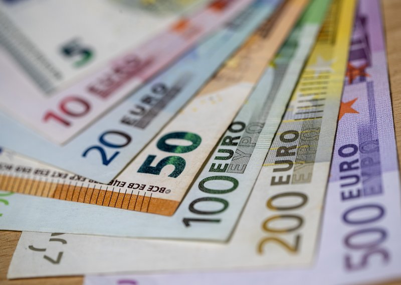 Prosječna zagrebačka plaća nominalno porasla više od 10 posto