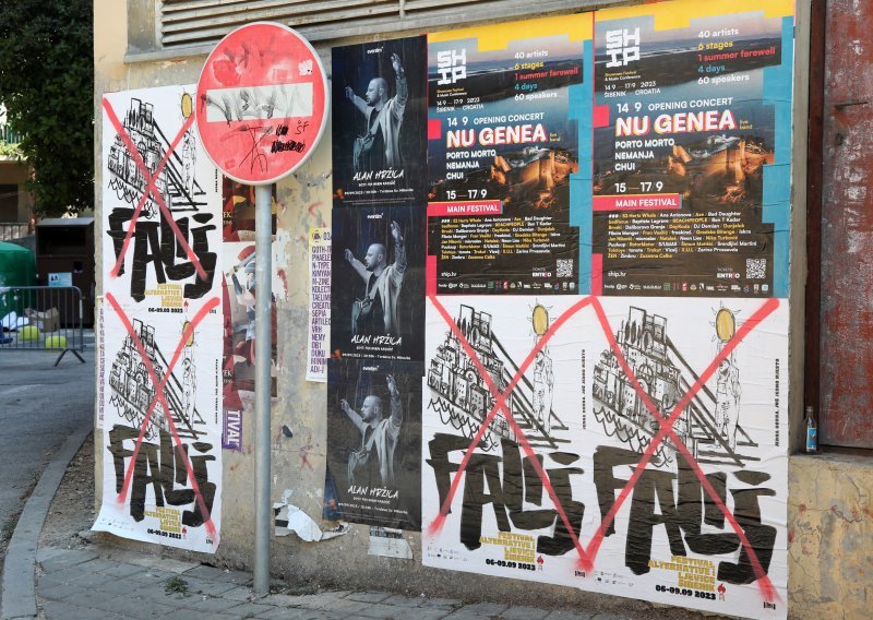Vandalizirani plakati festivala alternative i ljevice Fališ