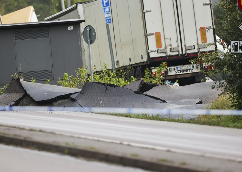 Zbog odrona urušena autocesta u Švedskoj, troje ljudi završilo u bolnici