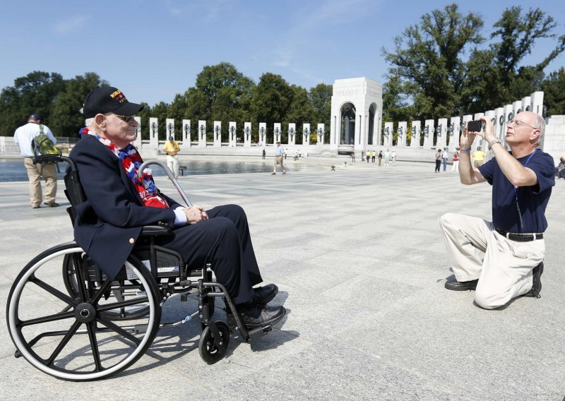 Veterani probili barikade u Washingtonu