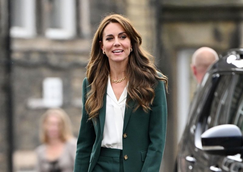 Želi li nam Kate Middleton odjećom poručiti nešto?