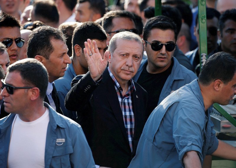 Turski antiteroristički zakon i dalje kamen spoticanja