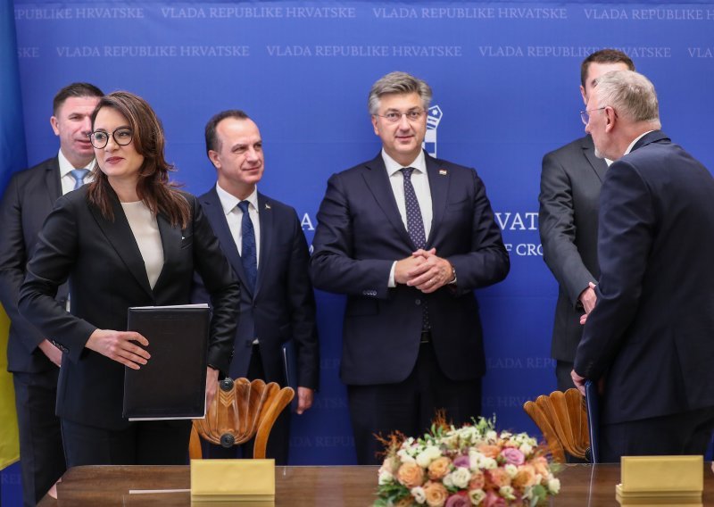 Plenković: Hrvatska će pomoći Ukrajini s još 5 milijuna eura za razminiranje