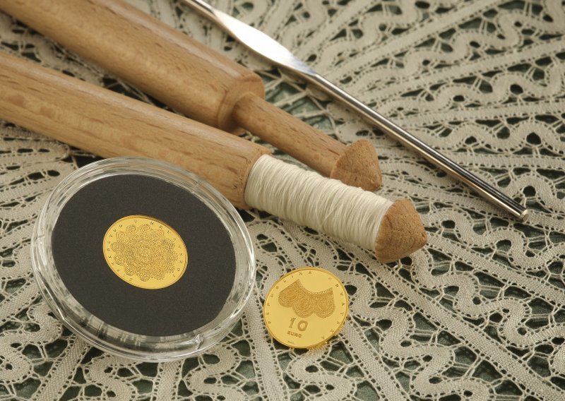 Hrvatska čipka osvanula je i na novim numizmatičkim eurokovanicama