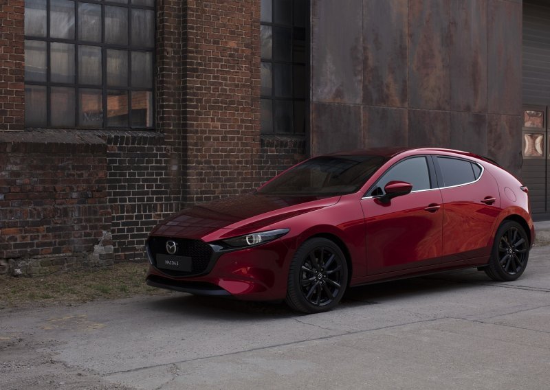 Mazda3 slavi svojih prvih 20 godina: Četiri generacije i preko 6 milijuna primjeraka