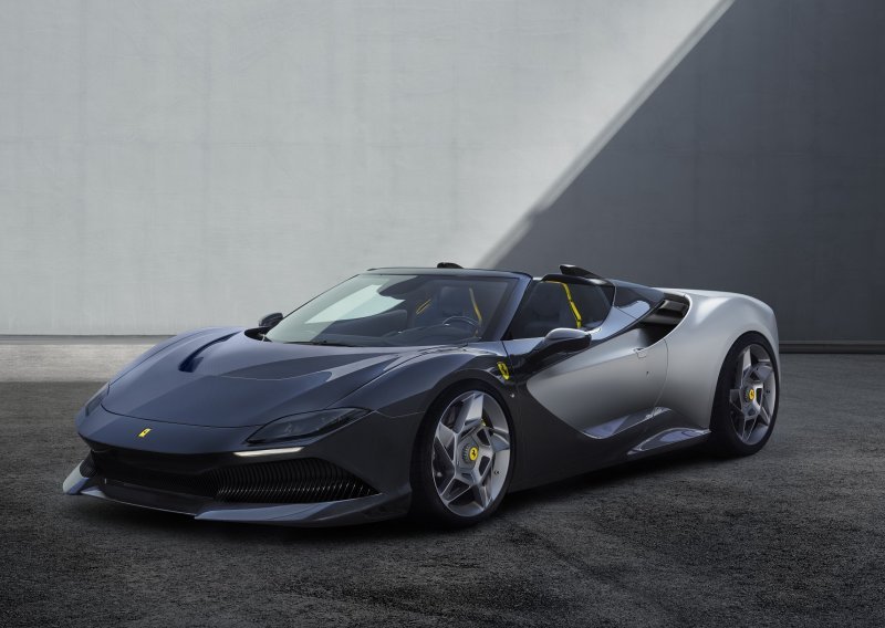 Ferrari pokazao SP-8: Jednokratni dvosjed s 3,9-litrenim V8 twin-turbo motorom