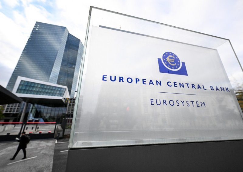 ECB potvrdio važeće kamatne stope u eurozoni, inflacija slabi