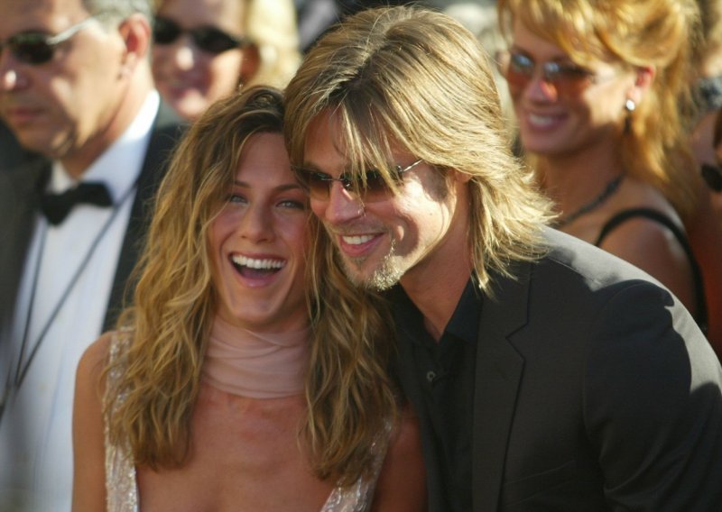Je li Brad Pitt poklonom od 79 milijuna dolara želio obnoviti romansu s Jennifer Aniston?