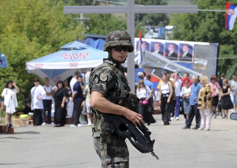 Kosovo Serbs refuse to remove roadblocks