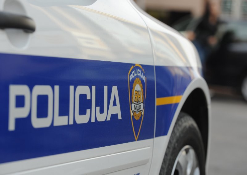 Policija pritvorila 53-godišnjaka zbog nedopuštenih simbola u vukovarskoj Koloni sjećanja
