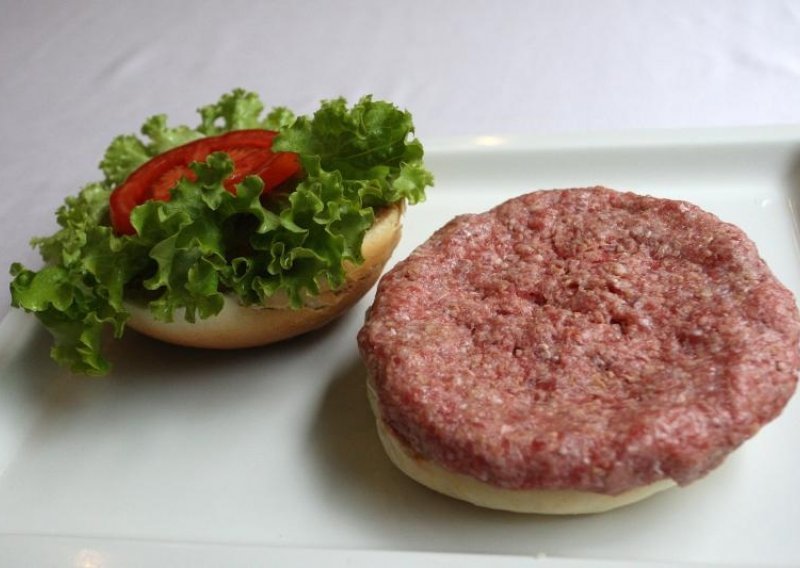 Sumnjivi hamburger prodavao se u nekoliko trgovačkih lanaca