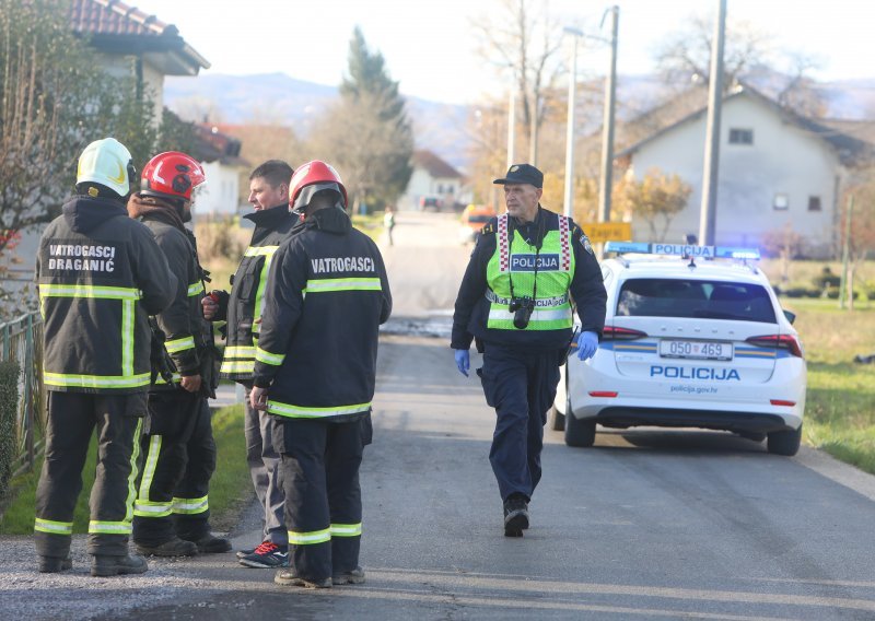 Jedna osoba poginula, dvije ozlijeđene u slijetanju s ceste kod Draganića