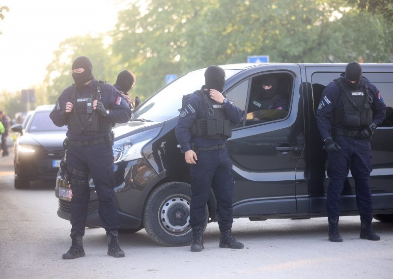 Akcija srpskog MUP-a uz granicu s Hrvatskom; uhićeni naoružani Afganistanci