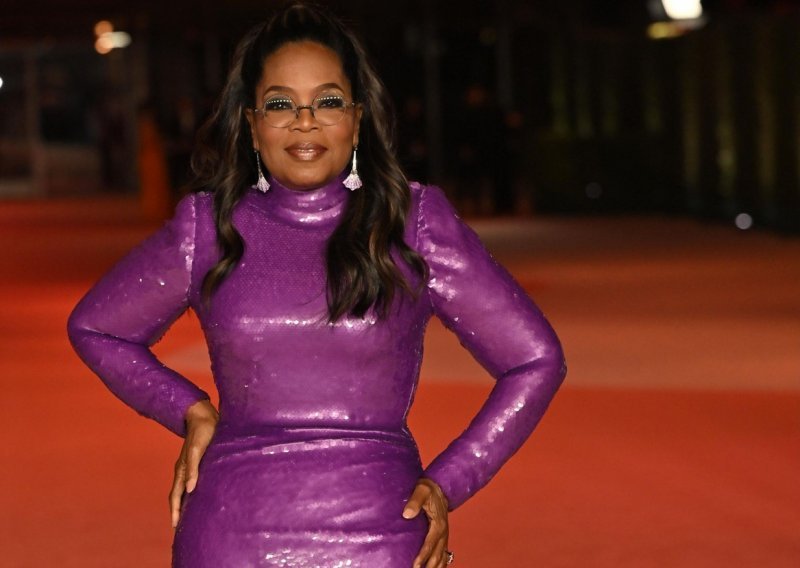 Kakva figura: Oprah Winfrey u pripijenoj haljini istaknula nikad vitkiju figuru