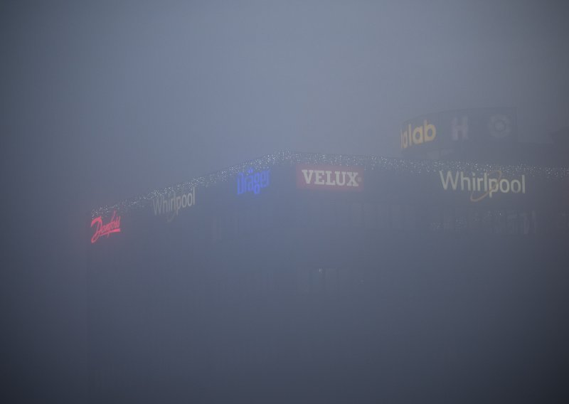 Pogledajte kako je noćas izgledao Zagreb, prekrila ga je gusta magla