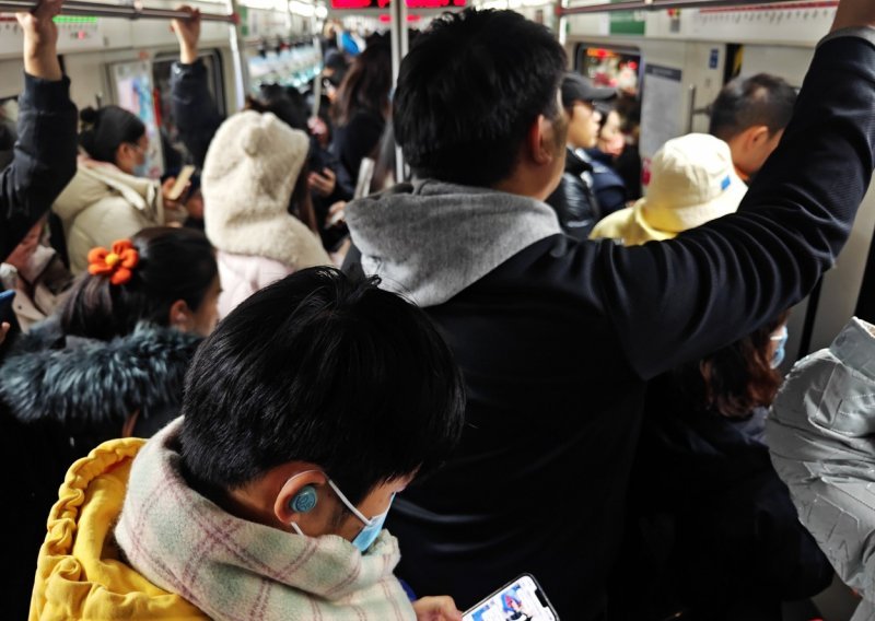 Više od stotinu polomljenih nakon sudara u podzemnoj željeznici u Pekingu