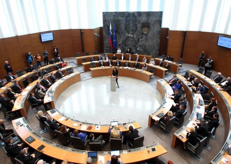 Konstituiran novi slovenski parlament