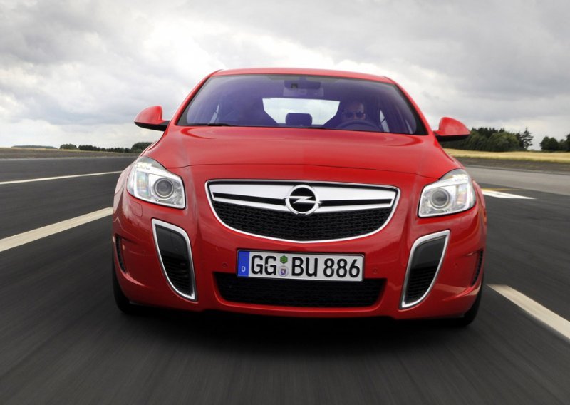Opel Insignia OPC odsad bez elektronske blokade