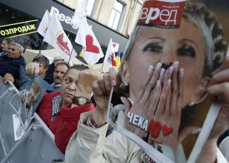 Suđenje Timošenko udaljuje Ukrajinu od Europske Unije