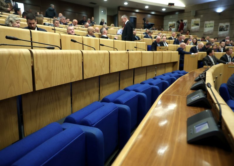 Zastupnički dom parlamenta BiH usvojio izmjene izbornog zakona