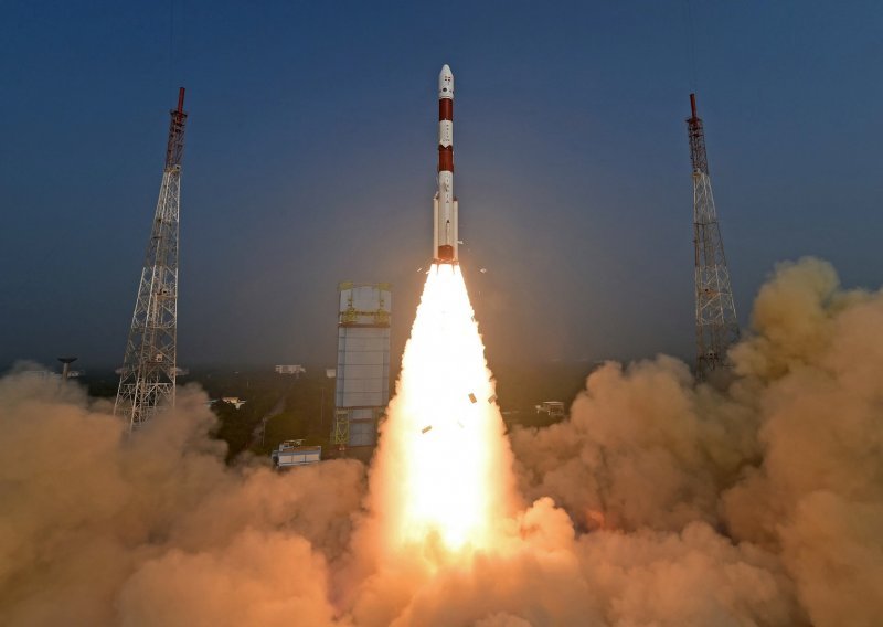Indijska svemirska organizacija počela istraživati crne rupe
