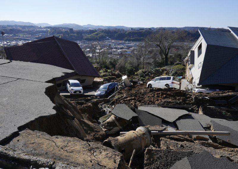 Snažan potres u Japanu pomaknuo tlo za 1,3 metra