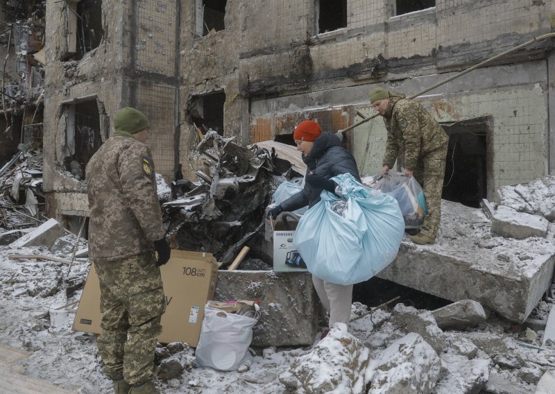 Bijela kuća: Rusija napada Ukrajinu sjevernokorejskim projektilima