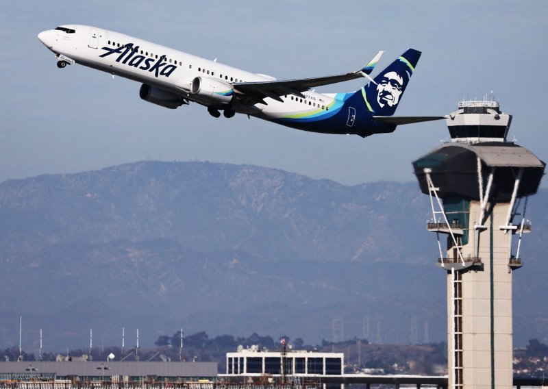 Alaska Airlines privremeno prizemljuje flotu od 65 zrakoplova Boeing 737 MAX 9