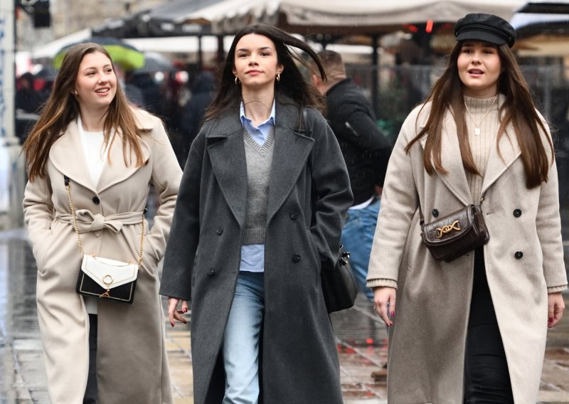 Zima, kiša, špica: Ovako je izgledala modna promenada u centru Zagreba