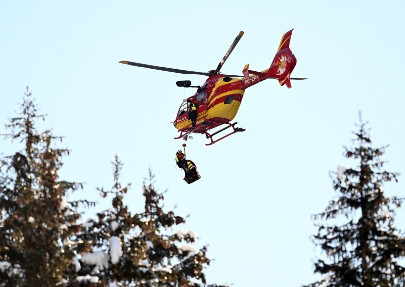 Stravičan pad jednog od najboljih skijaša, hitno helikopterom prebačen u bolnicu