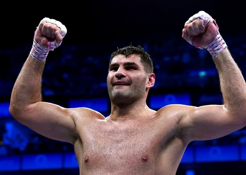 Filip Hrgović opet je izvisio, to što rade hrvatskom boksaču više nije normalno