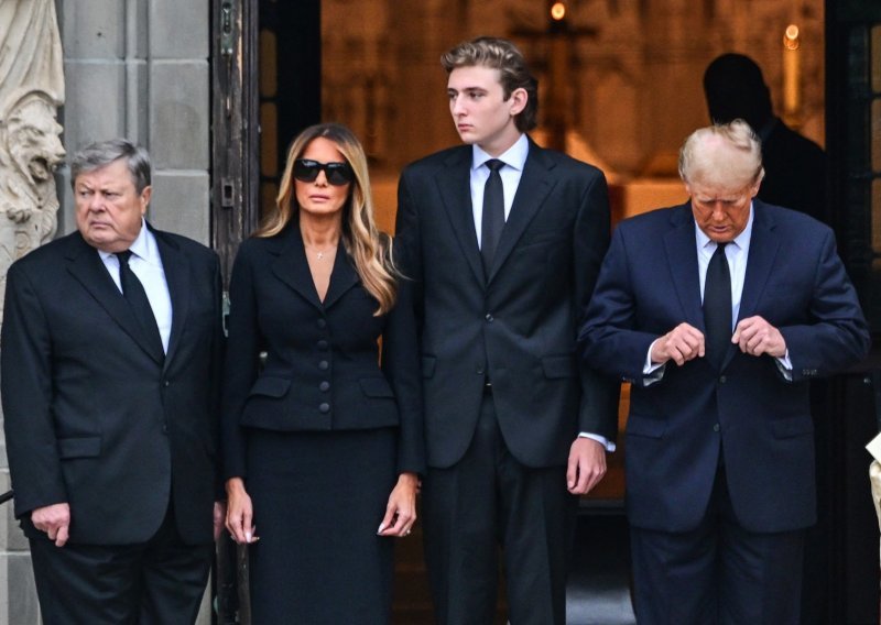 Na sahrani majke Melanije Trump jedne osobe nije bilo, a nitko ne zna zašto